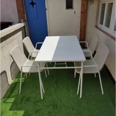 Holiday home Grande Maison Proche Aeroport *